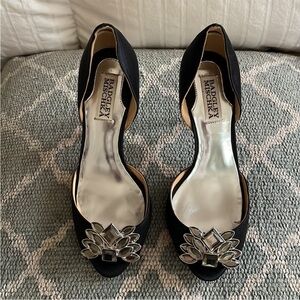Badgley Mischka Satin Heels 6M